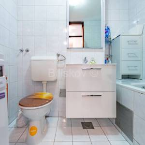 Najam,Zagreb,Črnomerec, trosobni stan 40m², 4.kat, lift, garaža + PM