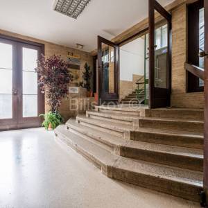 Najam,Zagreb,Donji grad,stan 175m2, na 2 katu.