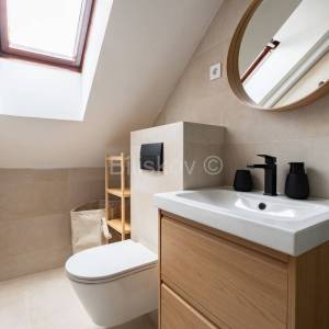 Najam,Zagreb,Maksimir trosoban stan u kući 71,87m2 na drugom katu.