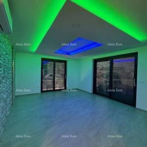 Namješten stan s 4 spavaće sobe, vrtom i bazenom, 350 m od mora