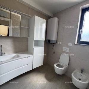 Namješten stan s 4 spavaće sobe, vrtom i bazenom, 350 m od mora