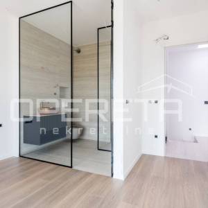 Nin: Moderna kuća s bazenom, saunom i zelenim vrtom A4