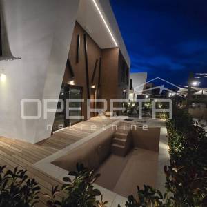 Nin: Moderna kuća s bazenom, saunom i zelenim vrtom A4