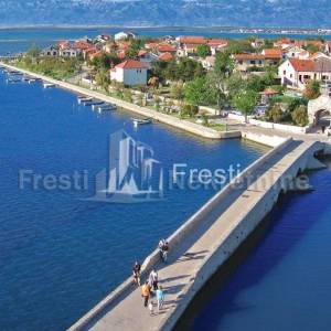 NIN ZATON – 15.600 m2 – 30.00 eura / m2