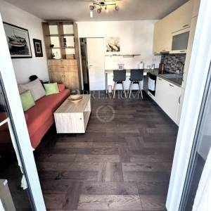 Njivice prodaja apartmana – odlična lokacija!