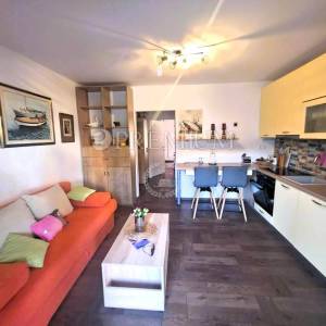 Njivice prodaja apartmana – odlična lokacija!