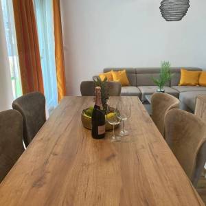 Novalja, 160m2, mirna oaza Novalje, S1