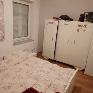 Novalja, apartman, visoko prizemlje 62m2+kućni vrt, 150m do plaže