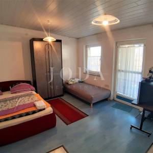 Novi  Vinodolski,studio apartman na prvom katu