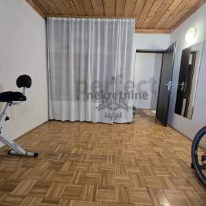 Novi Zagreb-Kajzerica, 4-sob. stan 100m2 + galerija (moguća dva stana)