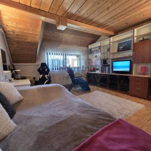 Novi Zagreb-Kajzerica, 4-sob. stan 100m2 + galerija (moguća dva stana)