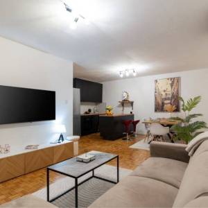 Novi Zagreb-Sopot, adaptiran 3-sobni stan 50m2, blizina svih sadržaja