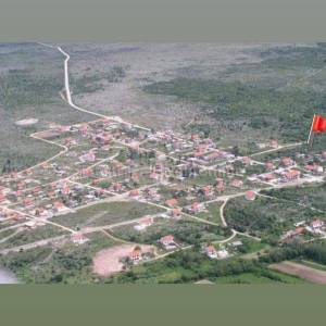 NOVIGRAD - PALJUV- ATRAKTIVNO GRAĐEVINSKO ZEMLJIŠTE 1938m2