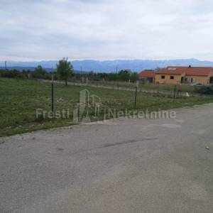 NOVIGRAD-PALJUV-ATRAKTIVNO GRAĐEVINSKO ZEMLJIŠTE 1035m2