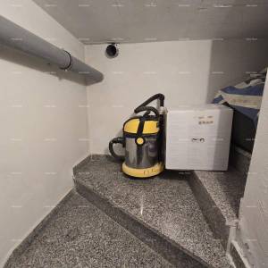 NOVIGRAD - Prodaja dva stana u obiteljskoj kući