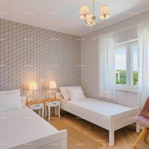 Novo! Prelijepa vila u blizini Pule. Štinjan.