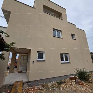 Novogradnja, blizina Pule!