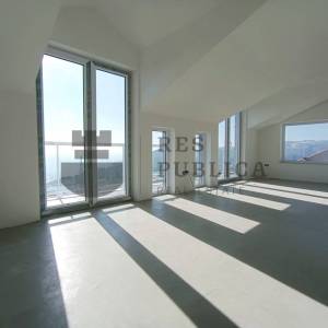 NOVOGRADNJA - MLINI - PROSTRANI PENTHOUSE
