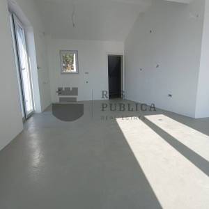 NOVOGRADNJA - MLINI - PROSTRANI PENTHOUSE