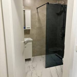 NOVOGRADNJA-Retkovec, dvoetažni stan s parkirnim mjestom, zaseban ulaz