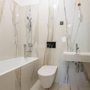 Novogradnja, Ribnjak, četverosoban stan, loggia