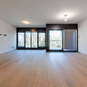 Novogradnja, Ribnjak, četverosoban stan, loggia