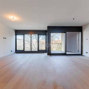 Novogradnja, Ribnjak, peterosoban stan, loggia, GPM