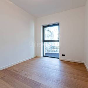 Novogradnja, Ribnjak, peterosoban stan, loggia, GPM