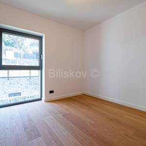 Novogradnja, Ribnjak, peterosoban stan, loggia, GPM