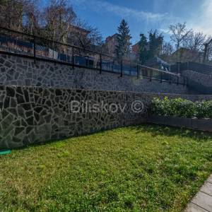 Novogradnja, Ribnjak, peterosoban stan, vrt