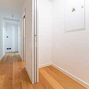 Novogradnja, Ribnjak, peterosoban stan, vrt