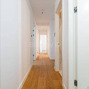 Novogradnja, Ribnjak, peterosoban stan, vrt