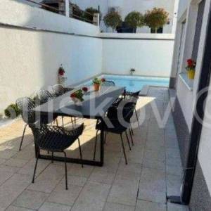 Novoizgrađena luksuzna vila u Okrugu Gornjem, prodaja