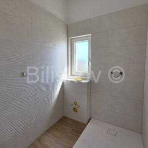 Novouređen stan s pogledom na more - Trogir, Okrug