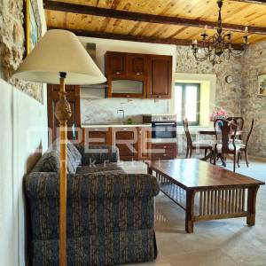 Obnovljena kamena kuća s pogledom na more i vinograde – Čara, Korčula