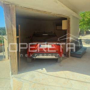 Obnovljena kamena kuća s pogledom na more i vinograde – Čara, Korčula