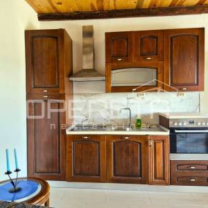 Obnovljena kamena kuća s pogledom na more i vinograde – Čara, Korčula