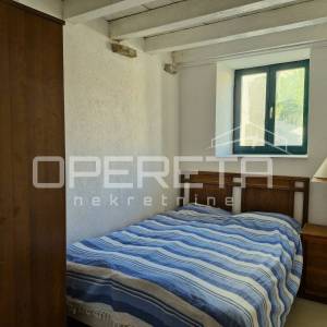 Obnovljena kamena kuća s pogledom na more i vinograde – Čara, Korčula