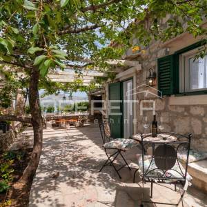 Odlična investicija kraj Omiša – dalmatinska oaza s uhodanim turizmom!