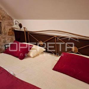 Odlična investicija kraj Omiša – dalmatinska oaza s uhodanim turizmom!