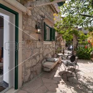 Odlična investicija kraj Omiša – dalmatinska oaza s uhodanim turizmom!