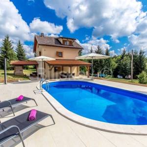 Ogulin, Plaški, Janja Gora, samostojeća kuća s prekrasnim pogledom