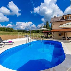 Ogulin, Plaški, Janja Gora, samostojeća kuća s prekrasnim pogledom