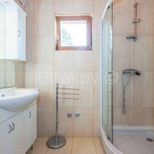 Ogulin, Plaški, Janja Gora, samostojeća kuća s prekrasnim pogledom