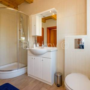 Ogulin, Plaški, Janja Gora, samostojeća kuća s prekrasnim pogledom