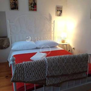 Okolica Malinske, kamena kuća s bazenom i okućnicom!