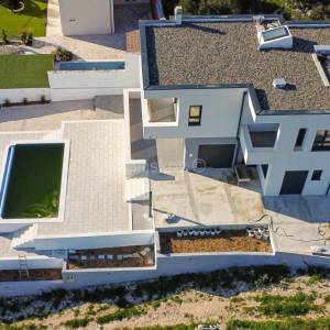 Okolica Trogira, vila s panoramskim pogledom, prodaja