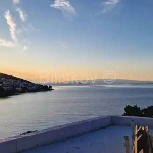 Okrug Gornji,  luksuzni penthause, 100 m od mora, prodaja