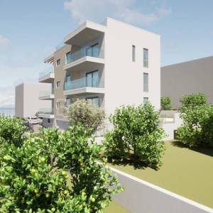 Okrug Gornji, novogradnja nekoliko koraka od plaže, prodaja