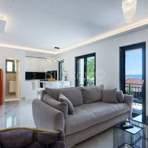 Okrug Gornji, prekrasna vila u blizini mora, prodaja